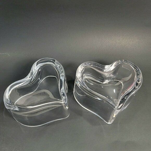 2 Vintage  Heart Shape Glass Candy Valentines Dish - Made in Poland 3" x 5.5" - Picture 3 of 12